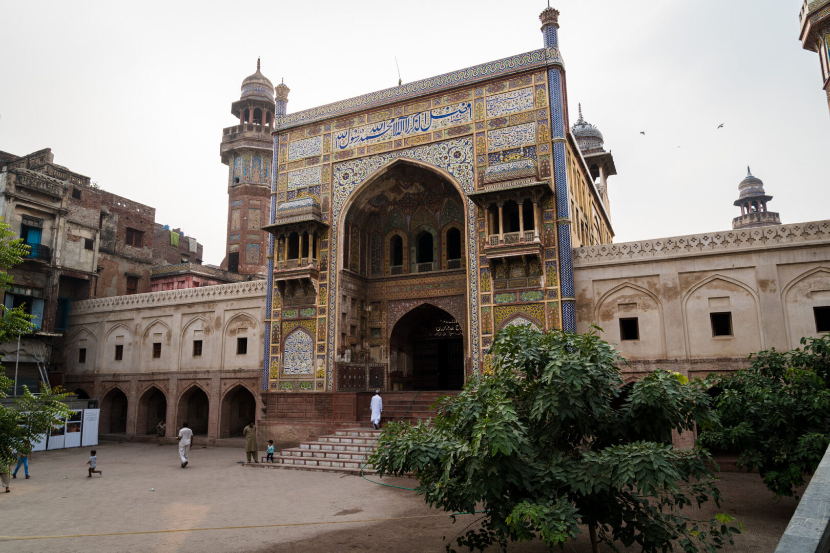 The Wazir Khan Mosque In Lahore - The Silk Road